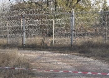 Следователи и експерти извършиха следствен експеримент на мястото, където бе убит български граничен полицай