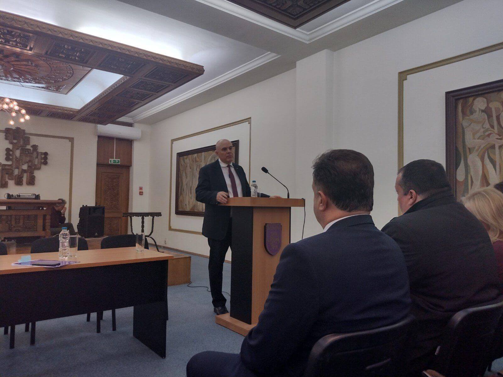 Иван Гешев: Закриването на Специализираната прокуратура и съд бе показен разстрел на едни работещи институции