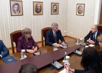 Радев към "Български възход": Важно е да бъде чута и вашата позицията за съставяне на кабинет!