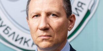 Изпълняващият функциите главен прокурор на Република България Борислав Сарафов изпрати седем предложения до Прокурорската колегия на Висшия съдебен съвет за налагане на дисциплинарни наказания на четирима прокурори и трима следователи по казуса „Осемте джуджета“