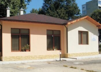 Седем деца от дом "Другарче" имат нужда от нашата помощ! Трябват дрехи и обувки