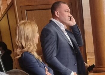 Министър Пулев към Даниел Лорер: Защо ви е страх от надзор във ФнФ? (ВИДЕО)