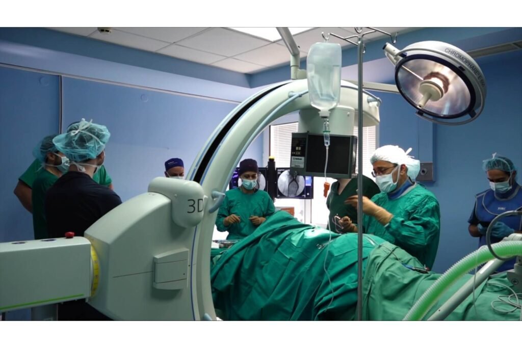 Операция за поставяне на пейсмейкър за болка