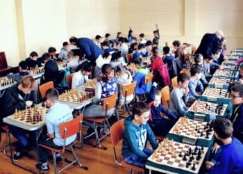 Деца от 17 варненски училища ще мерят сили в шах турнир тази събота във Варна