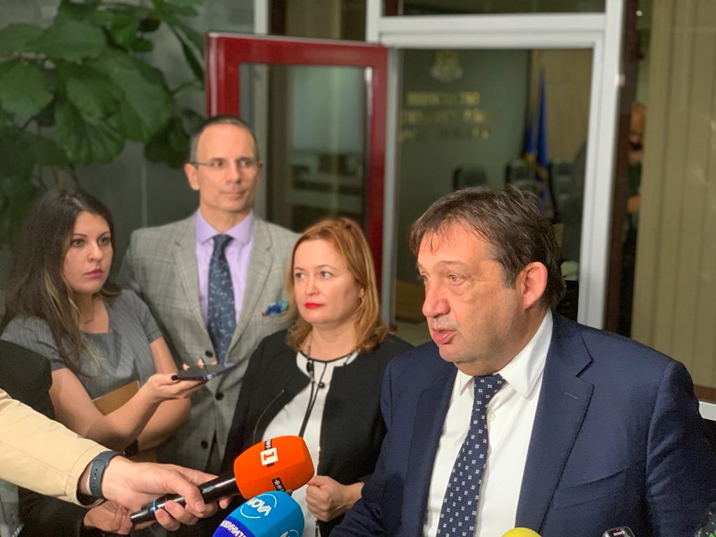 Министър Шишков: От днес стартираме съвместната работа по завършването на втория етап на интерконектора