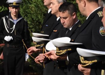 На Архангелова задушница Варна почете паметта на загиналите воини