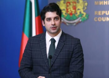 Министър Пеканов: Държавата не е пред фалит