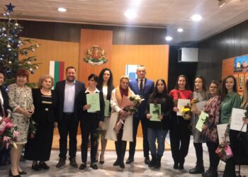 Наградиха млади учители от Варна за мотивиран старт в професията
