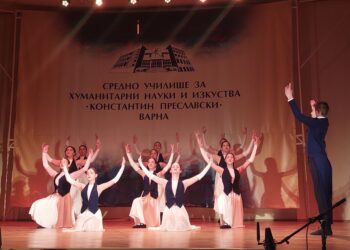 Ученици и учители в СУХНИ „Константин Преславски“ – Варна се радват на обновената си концертна зала