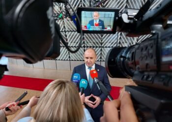 Румен Радев: Време е българските политици да  отворят „широко затворените си очи“ за войната в Украйна и да положат усилия за нейното по-бързо прекратяване (ВИДЕО)