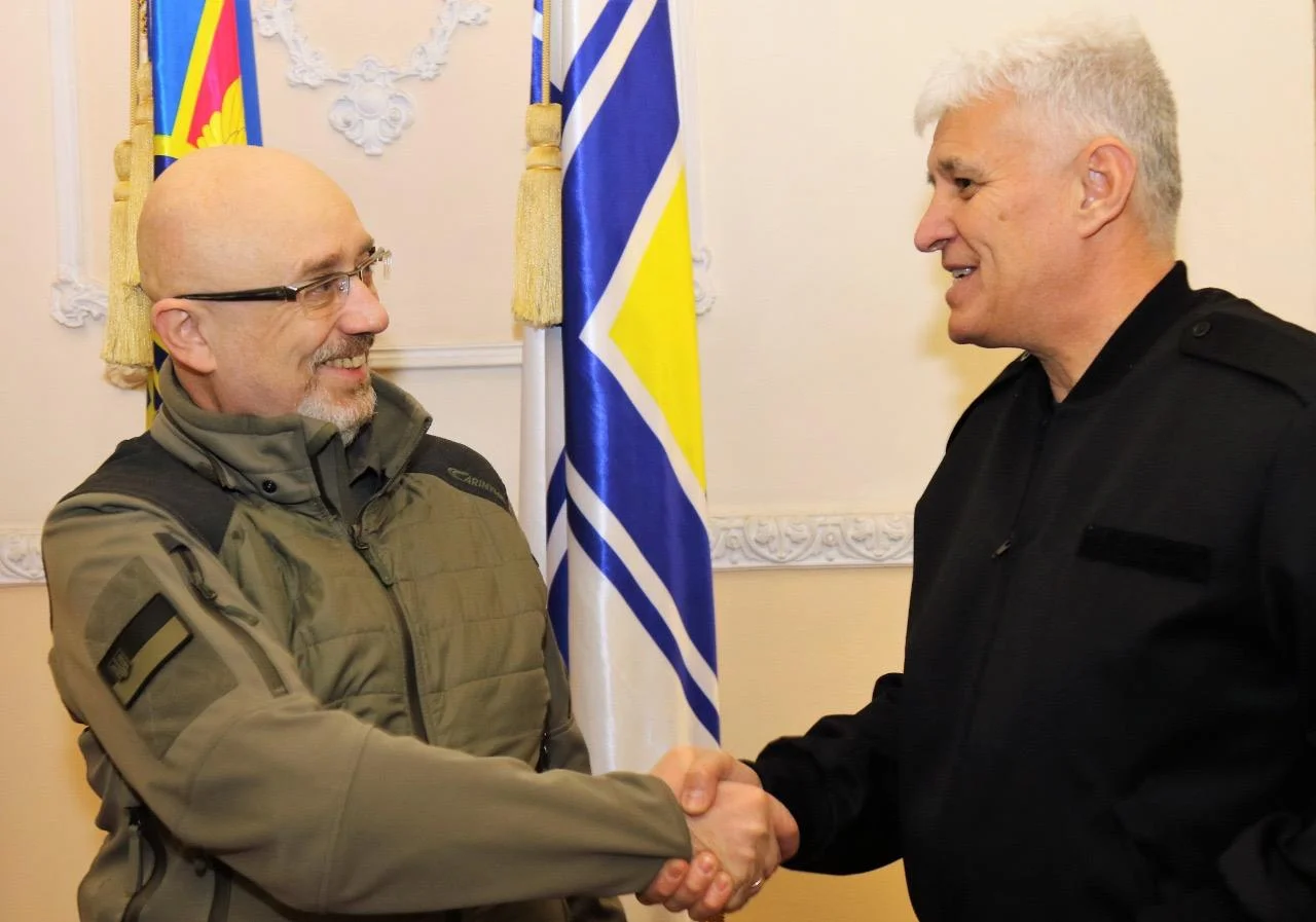 Стоянов към украйнския министър на отбраната: България не признава анексирането на суверенни украински територии