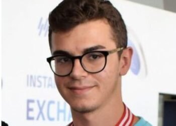 Възпитаник на Математическата гимназия във Варна с огромно постижение