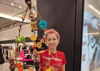 Кристина Мързакова от Варна: Продавам тази гигантска сурвакница, за да помогне на една майчица, прикована на легло!