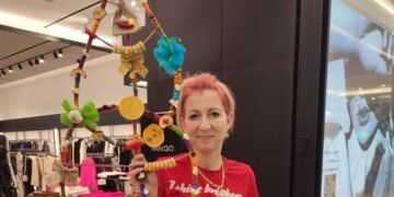 Кристина Мързакова от Варна: Продавам тази гигантска сурвакница, за да помогне на една майчица, прикована на легло!