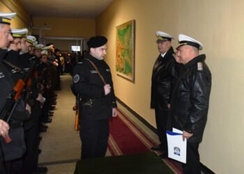 Контраадмирал Михайлов награди отличили се военнослужещи и цивилни служители