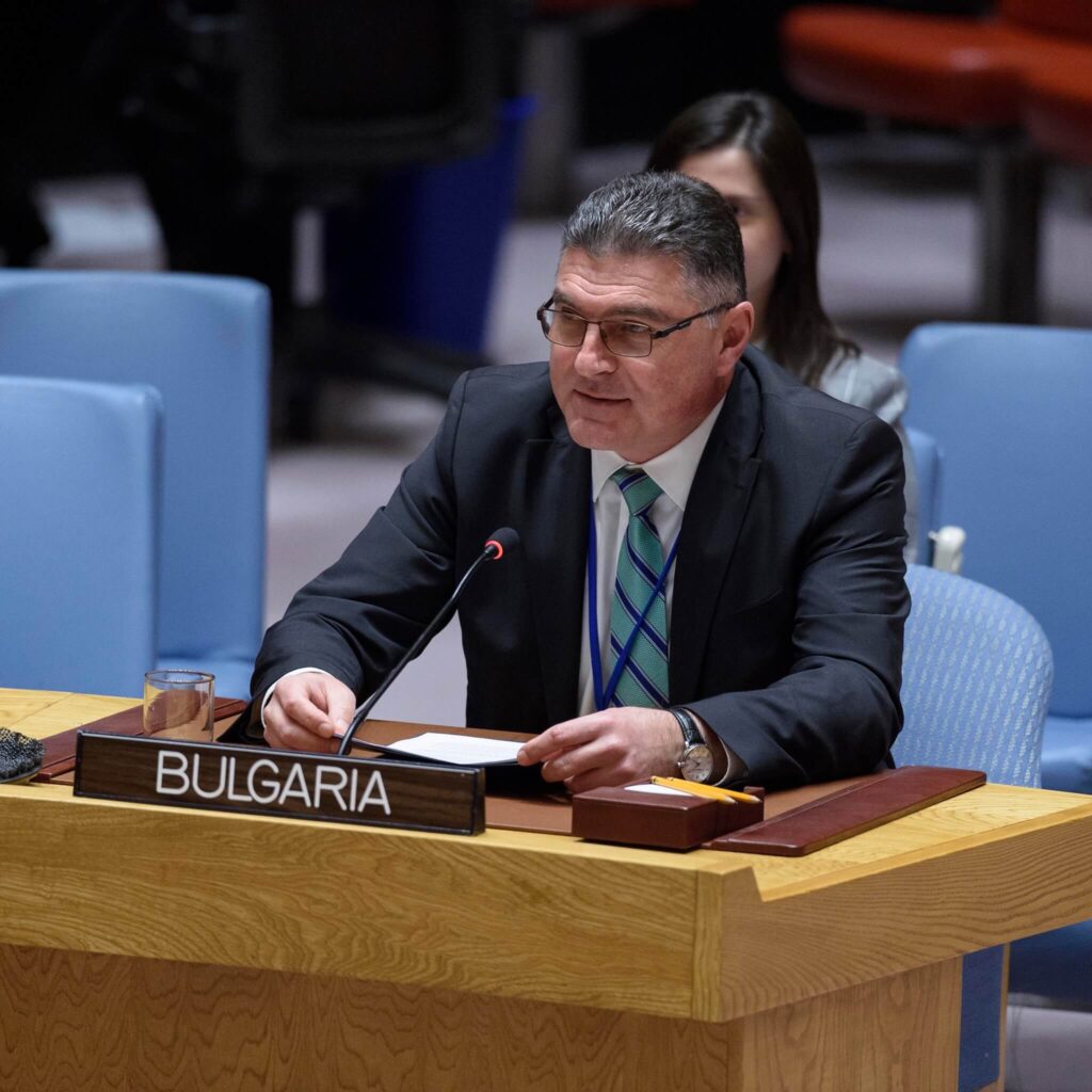 "Луфтханза" отказала услуга на българско дете, компанията решила, че България е част от Русия