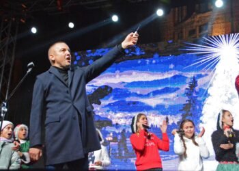 Грейна градската коледна елха във Варна