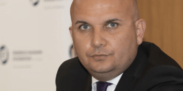 Илхан Кючюк призовава Жозеп Борел за европейска защита на Христо Грозев