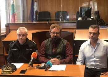 Полиция, прокуратура и ГДБОП с акция срещу бандити, тровещи децата ни с дрога във Варна