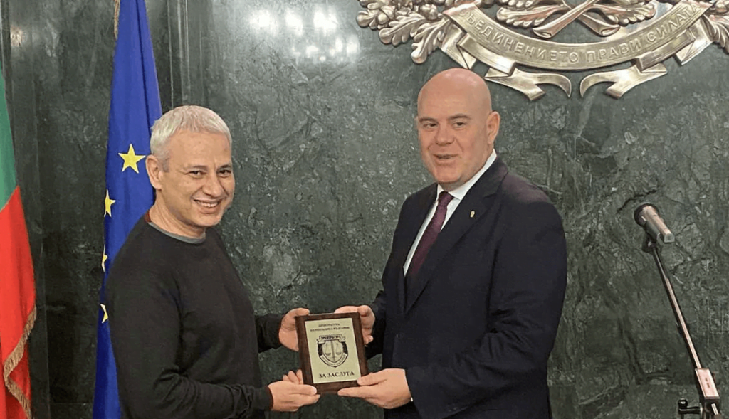 Гешев: Прокуратурата показа, че въпреки политическия натиск работи в интерес на хората