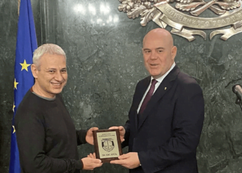 Гешев: Прокуратурата показа, че въпреки политическия натиск работи в интерес на хората
