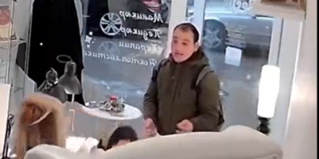 Агресивен мъж изплаши дами, чакащи за разкрасяване във варненски салон