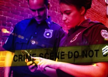 Зловещо: Откриха тленни останки в двор в София, предполага се, че са човешки