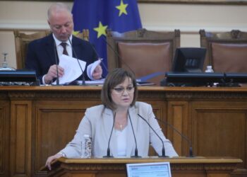 Корнелия Нинова: ПП-ДБ да не ни поставят ултиматуми. Няма да бъдем резервна гума на нито една тротинетка