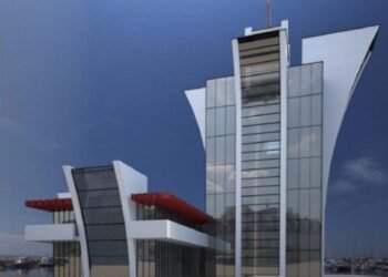 Удар от плавателен съд е довел до накланянето на Рейдовата кула във Варна