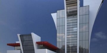 Удар от плавателен съд е довел до накланянето на Рейдовата кула във Варна