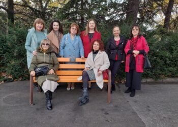 Оранжева пейка в Морската градина “крещи” за нетърпимост към насилието над жени!