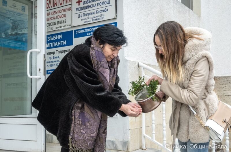 Бабинден отбелязват днес в Бяла