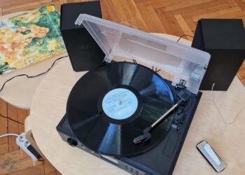 Библиотеката във Варна радва малки и големи с приказки на "Старият грамофон"