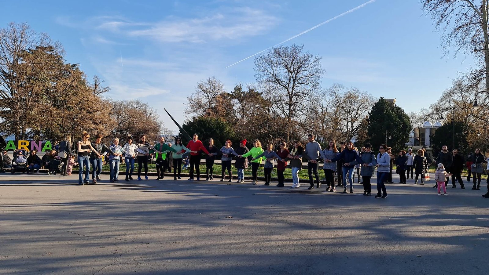 600 лв. събраха варненци в благотворително събитие в помощ на майка с две деца