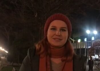 Млада украинка събира помощи за армията на Зеленски в центъра на Варна