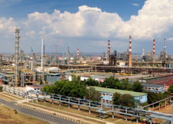 ПП-ДБ: Енергийният министър бави 7 месеца процедурата за избор на нов представител на държавата в „Лукойл Нефтохим Бургас“