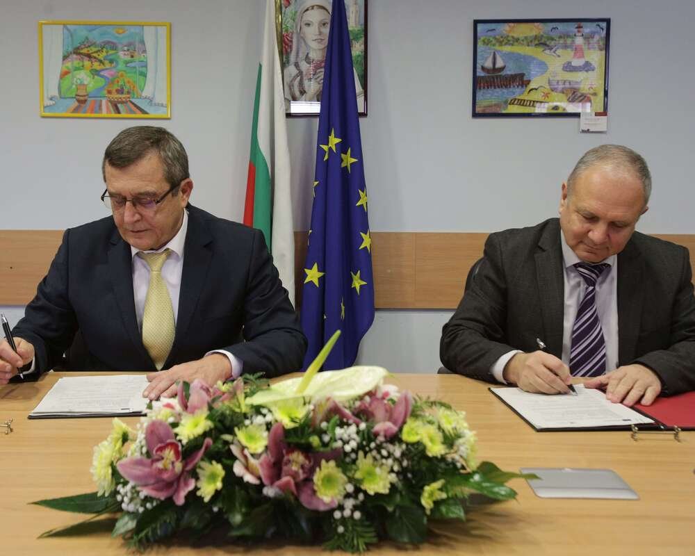 МОН: 100 000 деца и ученици ще получат обща и допълнителна подкрепа за личностно развитие по проект „Успех за теб“