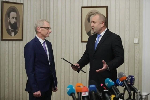 НС отхвърли декларацията на "Продължаваме Промяната", те ще върнат мандата неизпълнен (ОБЗОР)