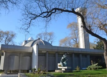 Ученици от Украйна са на обучение във варненската обсерватория