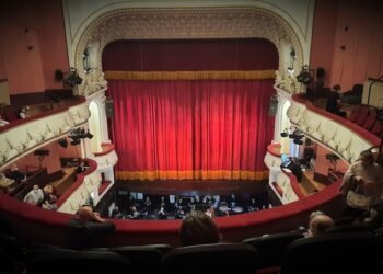 Романтика превзема през февруари Операта във Варна