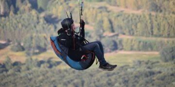 Спасиха пострадал парапланерист в Рила