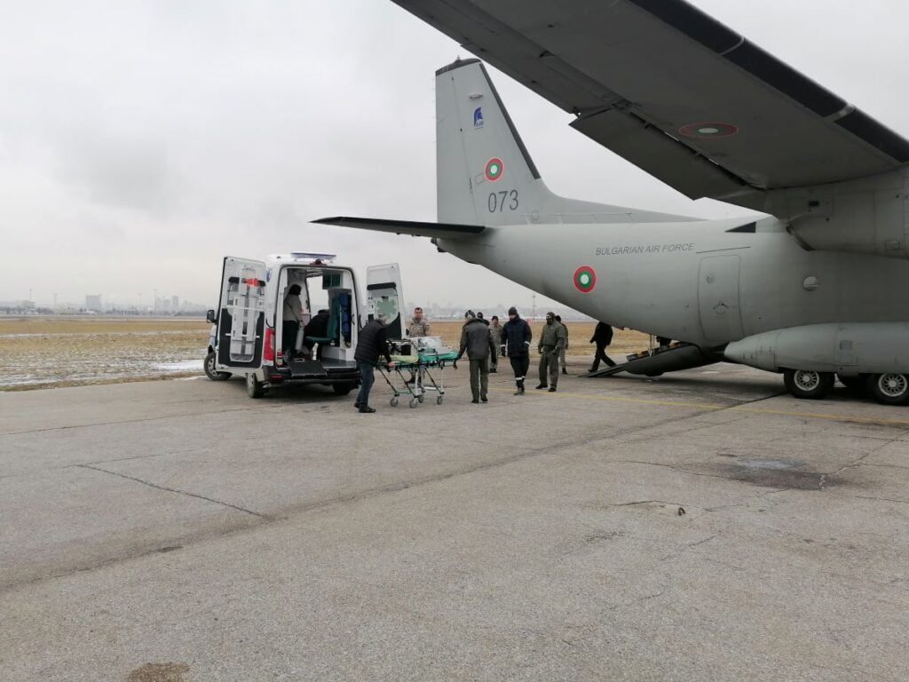 6-годишно дете в критично състояние следствие на грип А е транспортирано със "Спартан" от Бургас в София