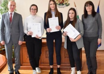 Варненският окръжен съд прие първите стажант-юристи за тази година