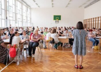 Търсят се новите "Училища за пример" от Варна и региона