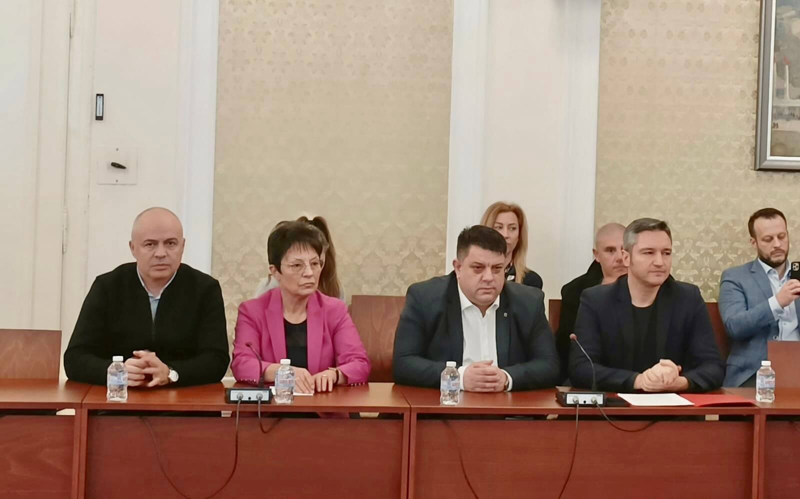 Кристиан Вигенин: БСП няма да подкрепи предложения от "Продължаваме Промяната" проект на решение с националните цели