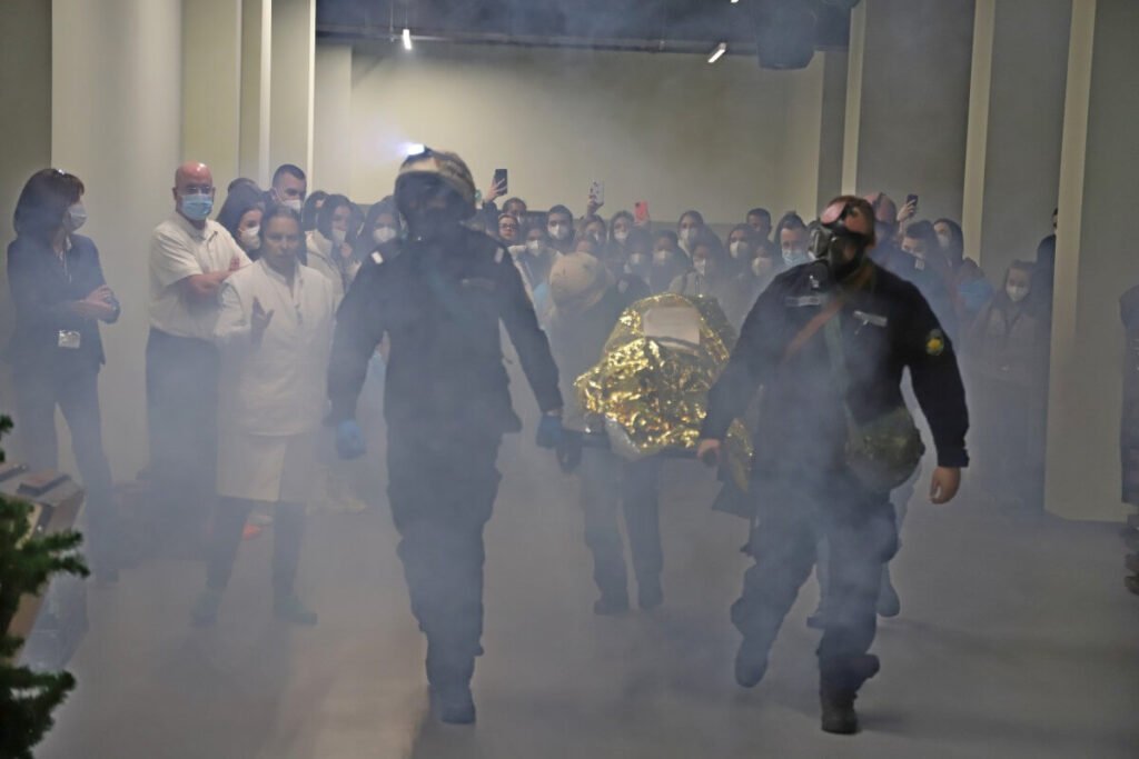 Дни на отворени врати: Във ВМА представиха професията на военните лекари и медицински сестри