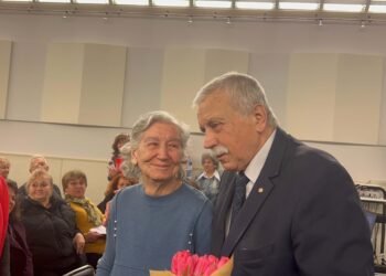 90-годишната Катя Канеркова най-възрастният доброволец към БЧК - Варна: Чувството да помагаш е безценно!