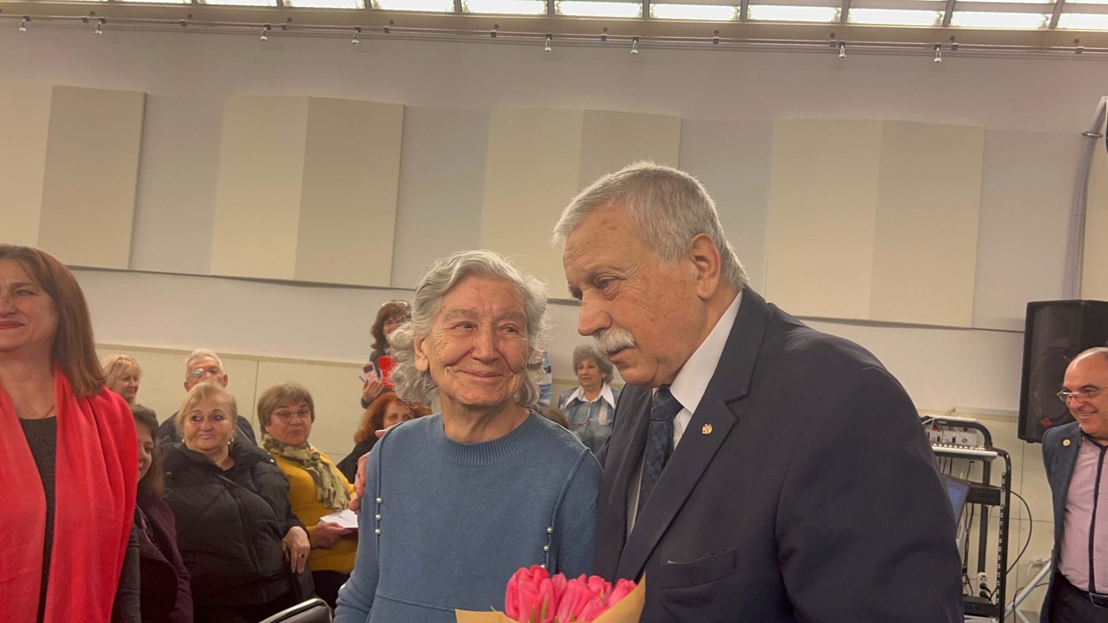 90-годишната Катя Канеркова най-възрастният доброволец към БЧК - Варна: Чувството да помагаш е безценно!