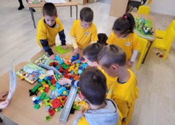 Малчугани от ДГ Детски свят се обучаваха, докато се забавляват с ЛЕГО