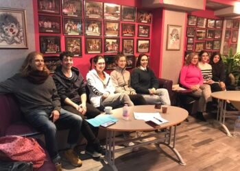 Арт център „Арлекин“ отбелязва четвърт век със спектакъла „Алиса в приказния свят“ (ВИДЕО)